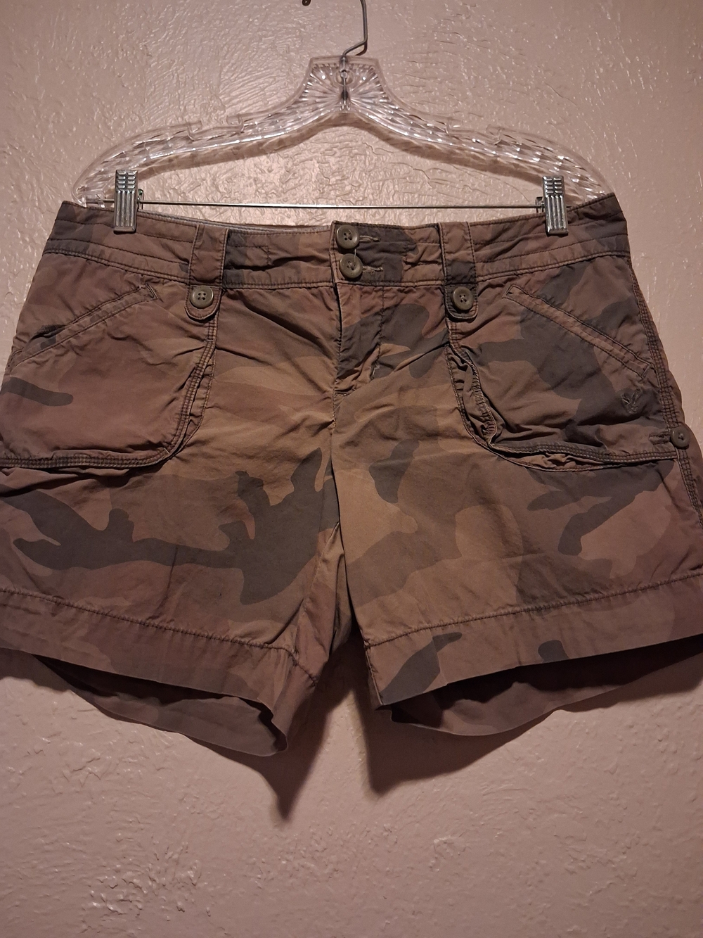 Charlotte Russe Camo Utility Cargo Shorts - Brown & Olive